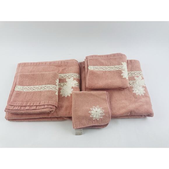 Vintage Utica J.P. Stevens Pink Cream Towel Set 5 Fine Fashion Delicate Applique - Picture 2 of 16